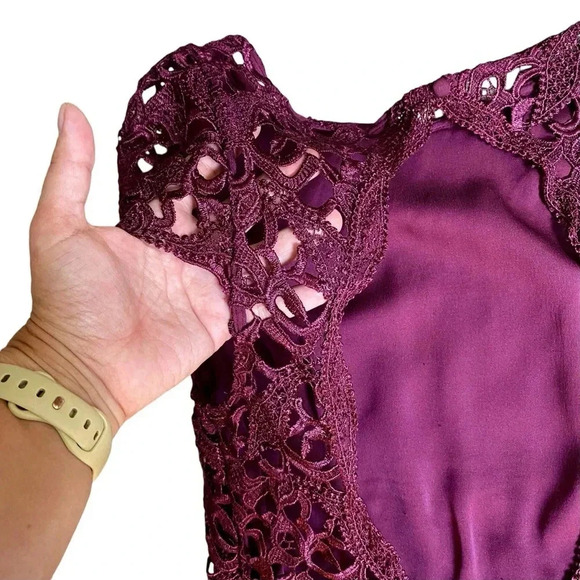 Alice + Olivia Burgundy Lace Dress XS Sheath Open Back Scallop Party Cocktail - Picture 10 of 14